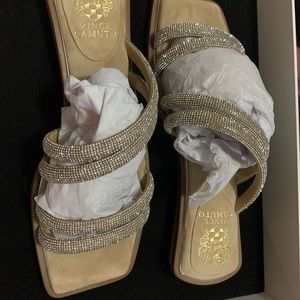 Vince Camuto Peomi Microsuede Sandals Size 10 - worn once!